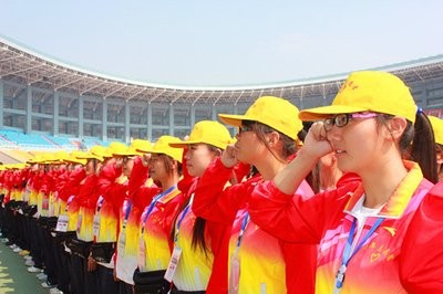 六年级作文：第一次当小区志愿者
